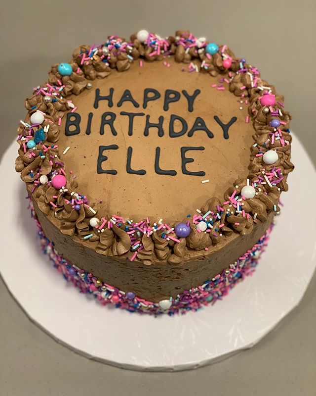 Confetti cake with chocolate icing by @stylishcakesyyc — the birthday girl loved it! 🎉 🎂 #lisaonsocial #bloggers #yyc #yycblog #yycblogger #canadablogger #foodporn #foodie #foodblogger #yyceats #yycfood #yycfoodie #birthdaycake #confetticake #funfetticake