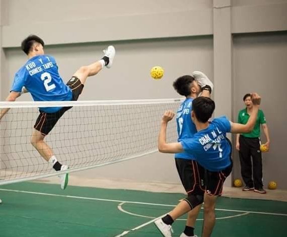 ImWatzaa's tweet photo. ป๊ะพวก เตะตระกร้อกัน
#ฮาสัส #ดีน่ะบล๊อคทัน https://t.co/n1BIhDHGex