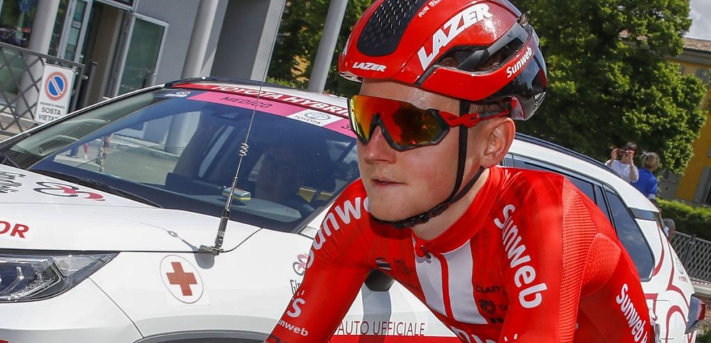 WielerFlits's tweet photo. Tegenslag voor Oomen: klimmer breekt heup https://t.co/A1cvKMohvL 

#GiroD'Italia #SamOomen #TeamSunweb https://t.co/C5lfB8ABof