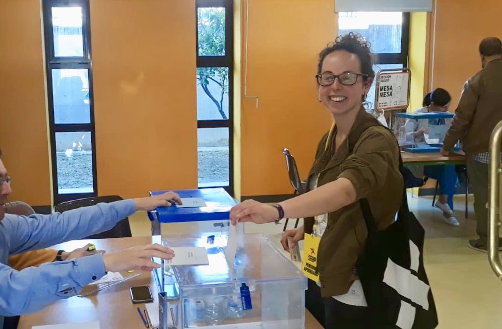 atzucac_4's tweet photo. Votem per un govern d’esquerres real a #SantSadurni. La llavor de moltes per a fer una vila més justa, inclusiva, viva i activa! 😊✊🏻🎨 #PosemhiElColor https://t.co/M6VXt1d8St