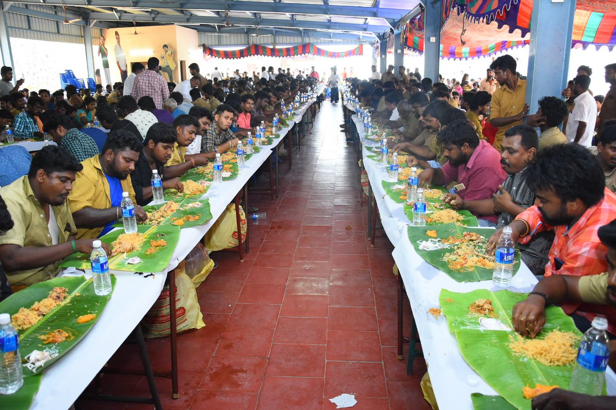 Thalapathy Vijay Gives May Day Treat Feast To Auto Drivers By Vijay Makkal Iyakkam