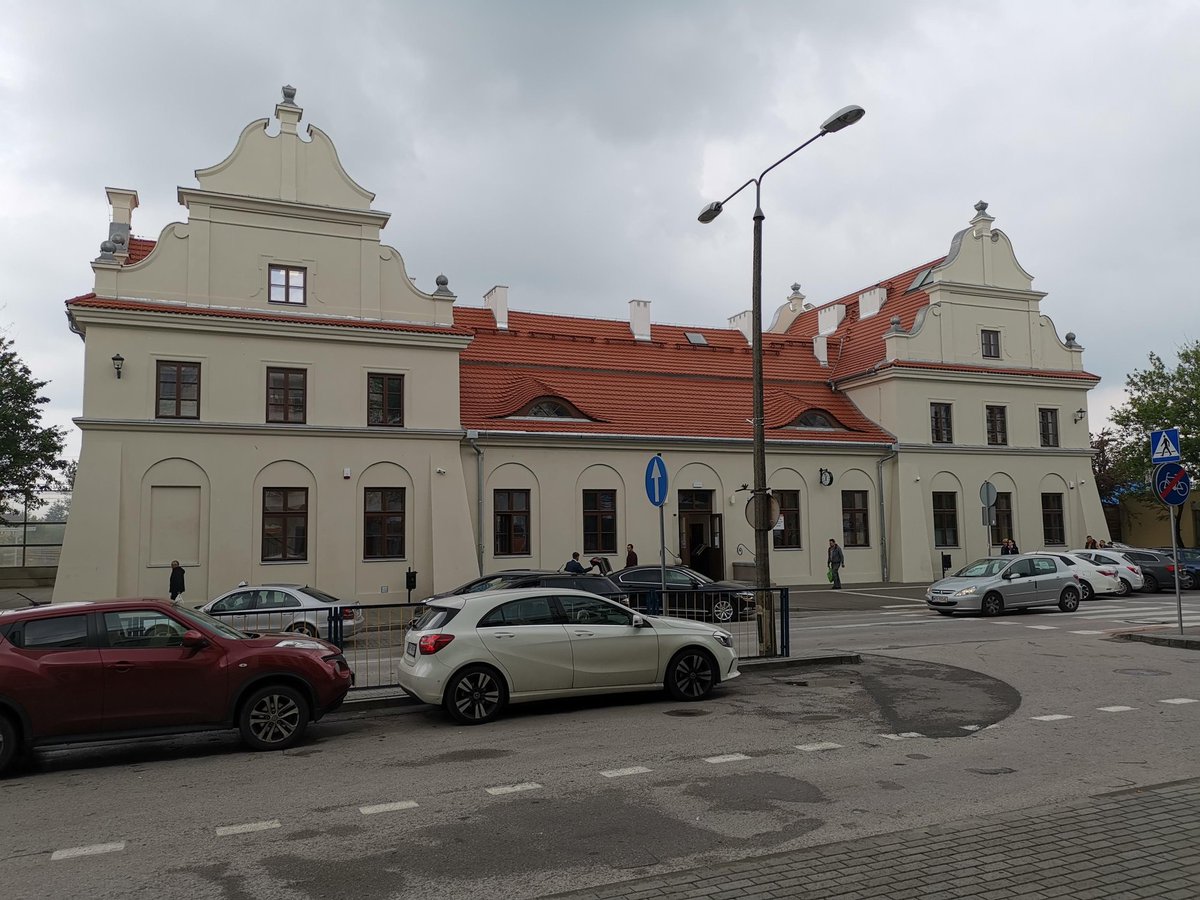 OTIGlobal's tweet photo. #OTIEuropaThe Polish Minister of Infrastructure &amp; Construction Andrzej Adamowicz opened the refurbished railway station. Provides the passengers with a fast, efficient ticketing machine for a queueless rush hour free experience. 
#otiglobal #otieuropa #masstransit #payment https://t.co/3xtL2tskYm
