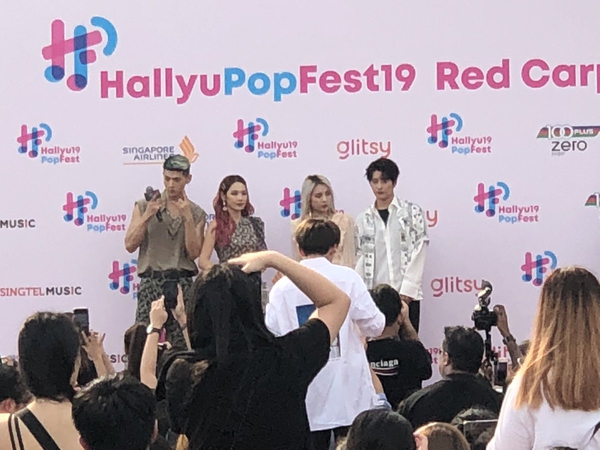 michiemichsyn's tweet photo. Waited for you for so long! Thanks for coming KARD! #hiddencard https://t.co/w6NktSkrc7