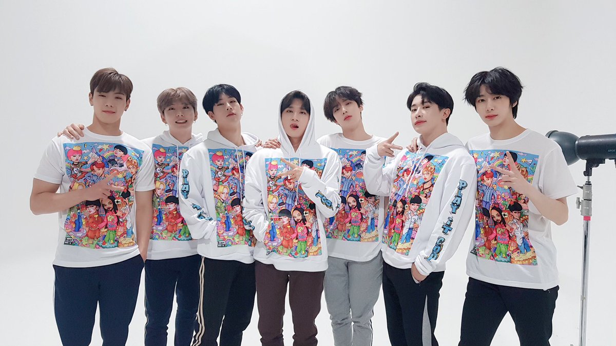 jooholybee's tweet photo. "I may not be active sometimes but I will always be a monbebe with all my heart and soul 💞" #monstax #monbebe @OfficialMonstaX https://t.co/clN3VAY4U7