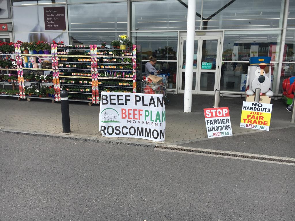 I_B_L_A's tweet photo. Beefplan information morning in @Tesco @TescoIrl Sligo, Tipp, Roscommon. Consumers know nothing about the anti competitive rules placed on farmers that processors, retailers and @creedcnw say are consumer driven. Minister Creed actually stated same at @farmersjournal #beefsummit https://t.co/qJlzNLVFjH