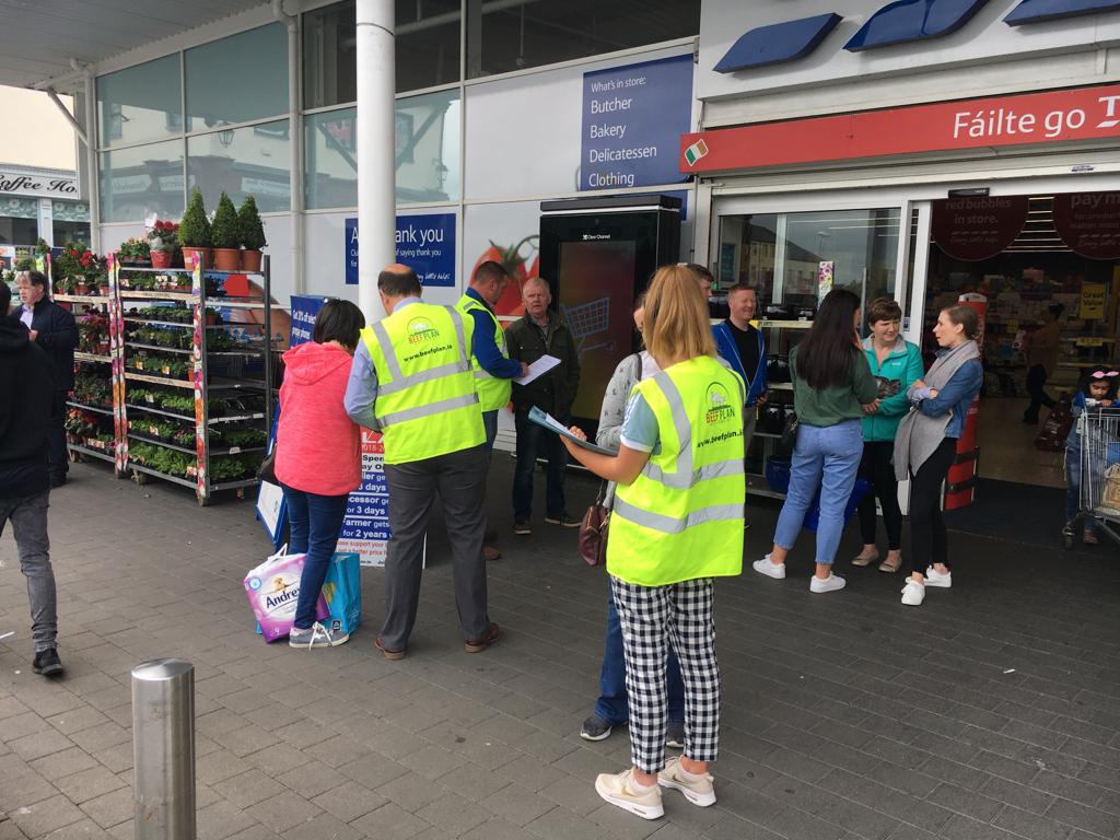 I_B_L_A's tweet photo. Beefplan information morning in @Tesco @TescoIrl Sligo, Tipp, Roscommon. Consumers know nothing about the anti competitive rules placed on farmers that processors, retailers and @creedcnw say are consumer driven. Minister Creed actually stated same at @farmersjournal #beefsummit https://t.co/qJlzNLVFjH