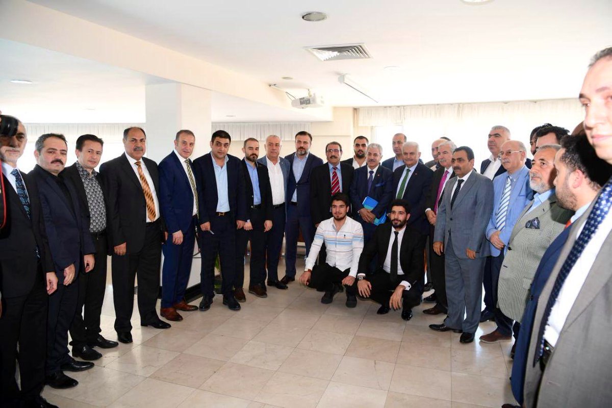 Peygamberler şehri Şanlıurfamızın İstanbul’da mukim iş insanları ve STK temsilcileriyle bir araya geldik.

Gücünü Anadolu'dan alan, bizlerin her zaman yanında duran hemşehrilerimden 23 Haziran için bir kez daha destek sözü aldık.