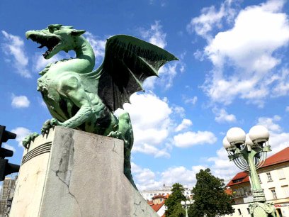 Have you been to charming Slovenia's capital? Not yet? Then check the top 12 budget things to do in Ljubljana: globeabout.com/top-12-budget-…
#Slovenia #Ljubljana #budgettravel #traveltoslovenia #ljubljanatourism