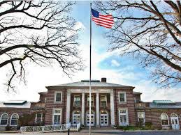 todd_burleson's tweet photo. I’m very excited to finally announce that I will be the new librarian at @skokie36  next year!  After 28 years in elementary school, I finally got promoted to middle school!  I’m eager to be part of this supportive community! #we36 @BettyWeirEdu @CarmodyBeth @mmiller112 https://t.co/crAMneHsCj