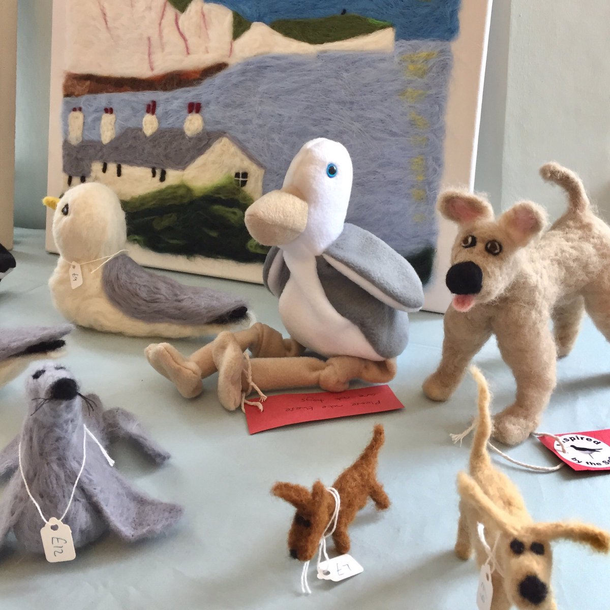 trojanhouseBN1's tweet photo. Needlefelt animals, birds &amp; canvases by @inspired_by_the_sea and @robinson_belinda .

Artists &amp; Makers 🖼
Artist’s Open House &amp; Studio 🎨
Pete’s Pimms 🍹
Our 19th year! 🌟
@artistsopenhouses @artistshouses
OPEN TODAY &amp; BANK HOLIDAY MONDAY 11am-6pm

#AOHMay19 #AOHMAY2019 #brighton https://t.co/97O8VvKJjw