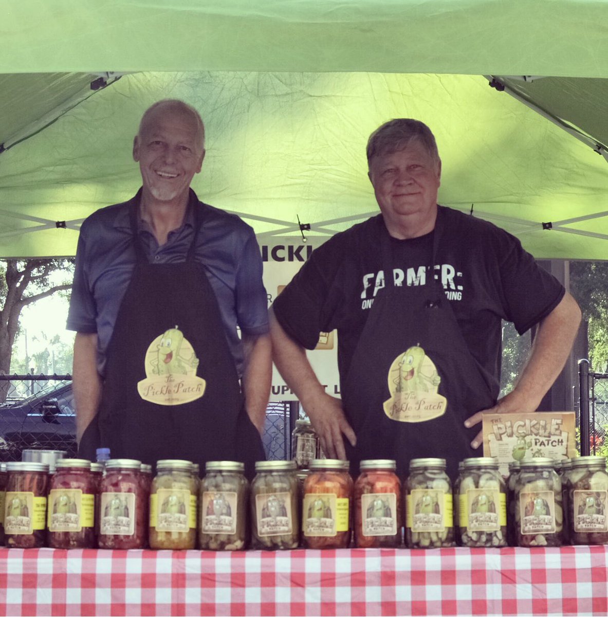 PicklePatchFL's tweet photo. Thank you to everyone who came out yesterday! We had a blast meeting new friends and sharing our pickles. Please share your pickle photos by tagging us! #pickle #picklepatchfl #lakeland #lakelanddowntownfarmerscurbmarket #local #shoplocal https://t.co/SEyoMWwUsp