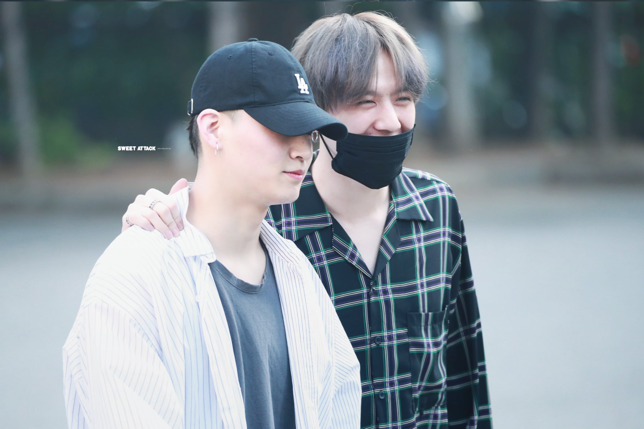 D7f4bR4UwAILPCM.jpg:orig