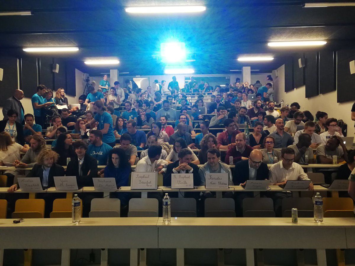 C'est parti pour la dernière ligne droite de #medidays, bon courage à tous pour vos pitchs !