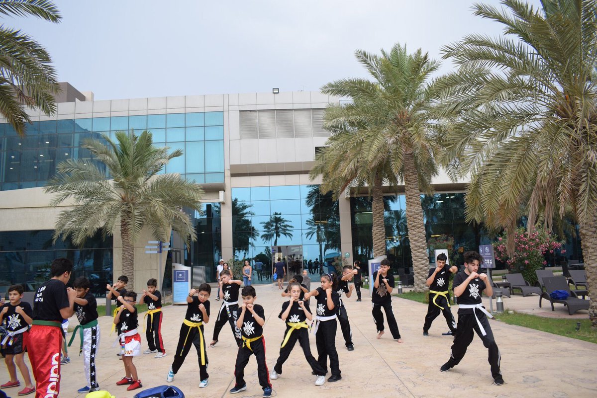 Palmsbeachhotel's tweet photo. Have fun and be fit with Coach Fadi and kids and learn the art of Kick boxing with self confidence...

For registration and more information, Please call 182 4060.

#Thepalmsbeachclubandspa #ThePalmsBeachHotelandSpa #Summer #KuwaitSports #Beachclub #Sports #KuwaitFun #Kuwait https://t.co/FSAUClWI4L