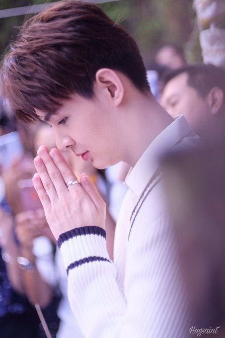 sonpin333's tweet photo. 心理学家爱情三角形理论，三个要素分别是：激情、亲密和承诺
mua♡~~
cr logo
#PerthSaintXTriGon https://t.co/z8yWgRiPmv
