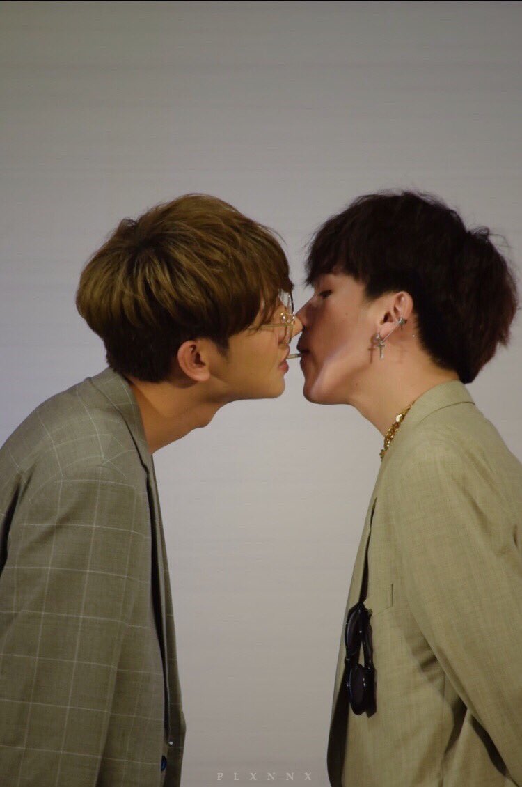 gilliflower98's tweet image. 🙈🙈

@titlekplee 
@cooheartt 
#VTIME 
#กลจของตต
#แคร์รอตของคุณกระต่าย 
#LAZADAxNEATSVOR