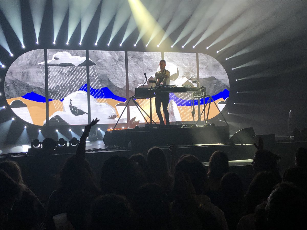 Luc_Boisnard's tweet photo. Encore une très grosse soirée hier aux trois éléphants de Laval, entre rap et bac stage. Merci infiniment, du son du son et une très grosse ambiance https://t.co/Cappu8lyfJ