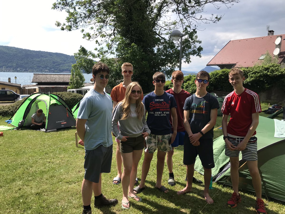 daswcic's tweet photo. @DHSBoys @TayHuq  dhsb gold d of e groups getting their briefing before heading out on their expedition on lake annecy France . Good luck https://t.co/hSfYdISmL6