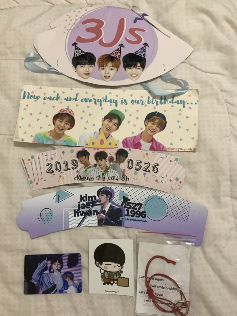 ilmhyung's tweet photo. #AlluringDaywith3Js Thankyou to all admins for doing this event and sa freebies whaa ❤️💖 @chelsyxvi,@faerieprinceu,@healingspringjh for jaehwan’s cupsleeve @kurolicious7 for the design of 3Js’ cupsleeve and @12thstarprints for the redstring bracelet hihi more events to come! 🙆‍♀️ https://t.co/c2srujCbHV