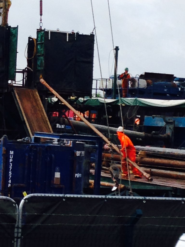 A_N_Squirrel's tweet image. We are getting close to our million litres of fresh water taken on to Site and something similar of waste and industrial sludge taken off! Four pipes out so far this morning! Don't worry o had three special friends to keep me safe today! West Newton HU11 5DF