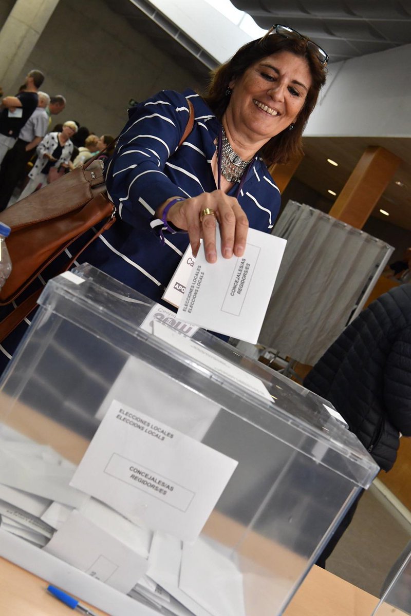 AjCastelldefels's tweet photo. #26MCastelldefels🗳
La candidata a l'alcaldia per @SomCastell,  Isabel Cabello ha votat a #Castelldefels
#CastelldedefelsVota
#eleccionsmunicipals2019 
#EleccionesUE2019 https://t.co/Ts34stWQIi