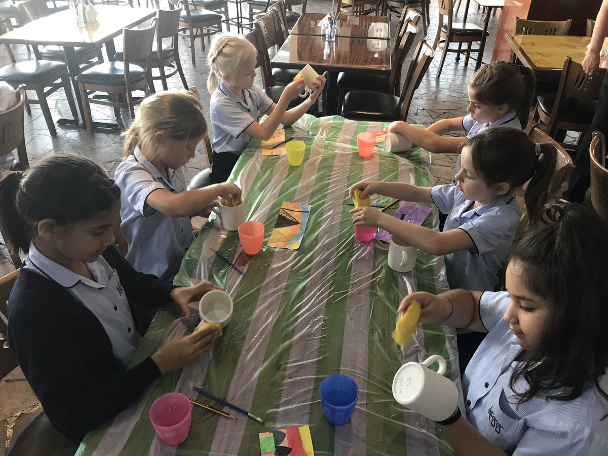 JESSjumeirahYR3's tweet photo. What a fun day! 3G and 3R have enjoyed a wonderful morning decorating mugs at @cafeceramiqueme. Our Egyptian designs are going to look amazing once they’ve come out of the Kiln! #art #JESSJumArt #JESSJumTopic #JESSJumExtraCurric https://t.co/xfkux70aMu