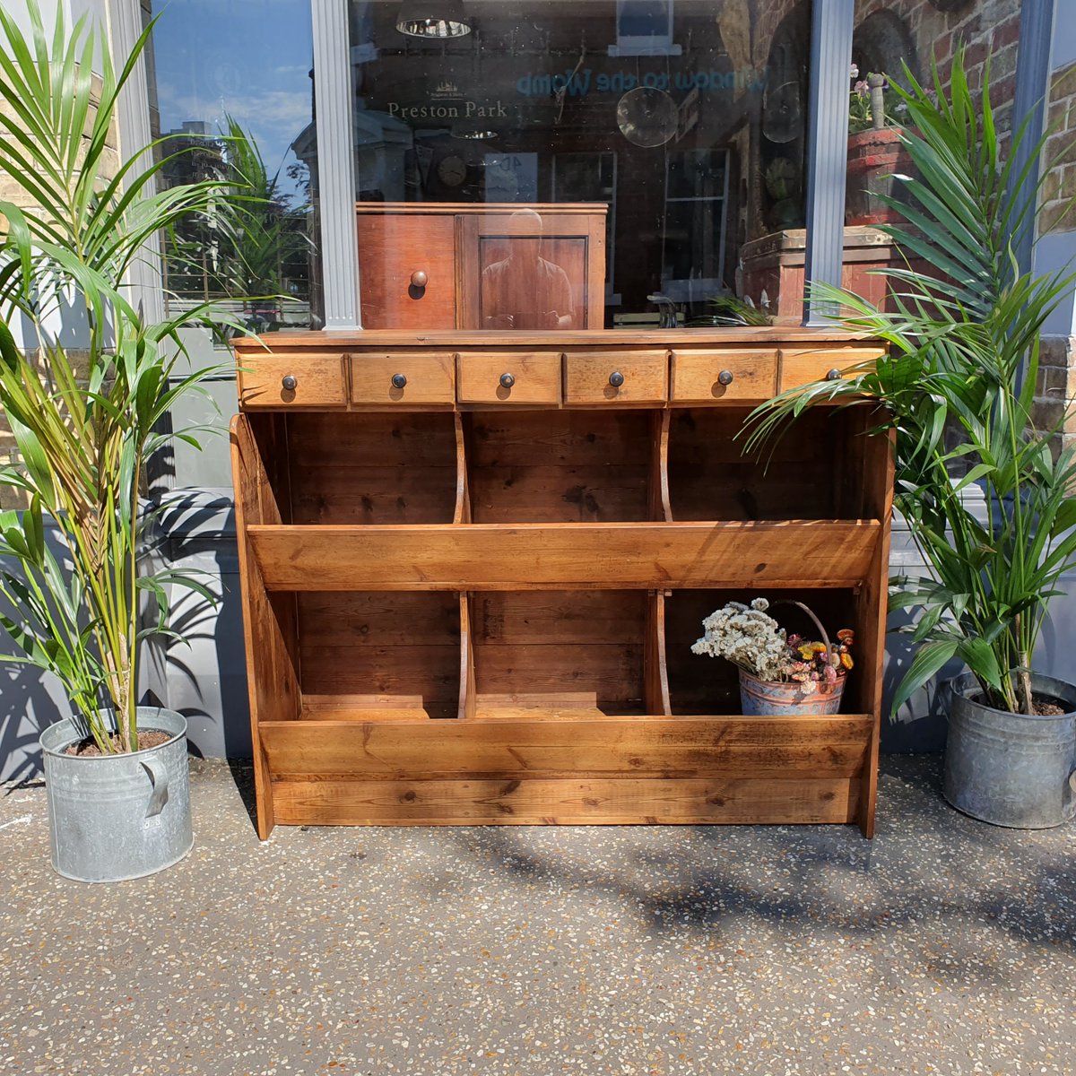 ReginaldBallum's tweet photo. Due to popular demand - we've made another bespoke general store counter - all reclaimed timbers, fully treated - great, versatile storage with a lush rustic look
#rusticstorage #storagesolutions #restorereuserecycle #interiorinspo # https://t.co/IuDrzhftIA