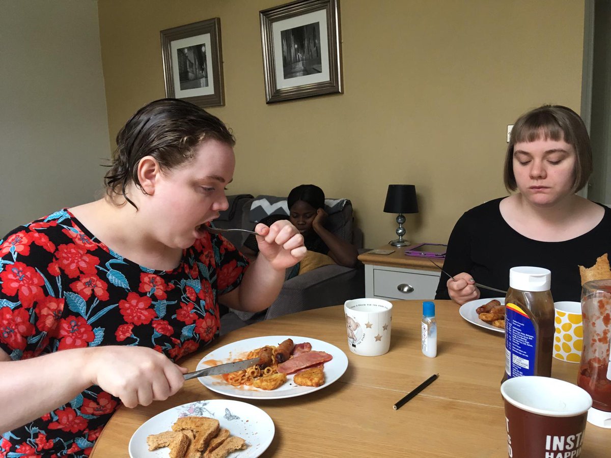 LisaRawcliffe4's tweet photo. @mencap_charity. Twinsies for breakfast... #sisters #fullenglishbreakfast @dbeaumont_ @jon78342959 @Sarahcress32 @Nicolaw48341521 https://t.co/bLPEBLW8Xs