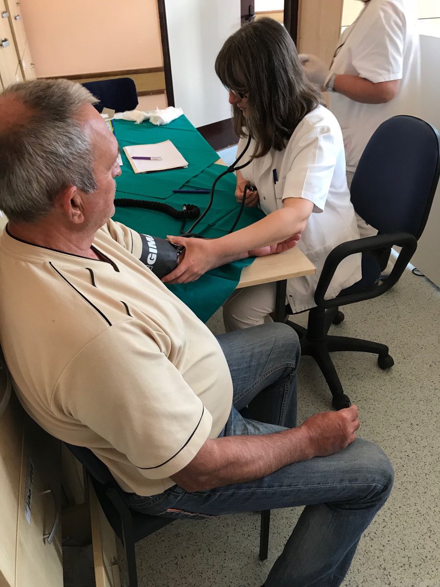 Ekipe <a href="/dzsabac/">Dom zdravlja Šabac</a> u III zdravstvenoj ambulanti - besplatni preventivni pregledi u okviru kampanje Ministarstva zdravlja Srbije. Provera zdravstvenih parametara uz podsećanje na značaj razvoja zdravih životnih navika. #ZDRAVLJE_NA_1_MESTU