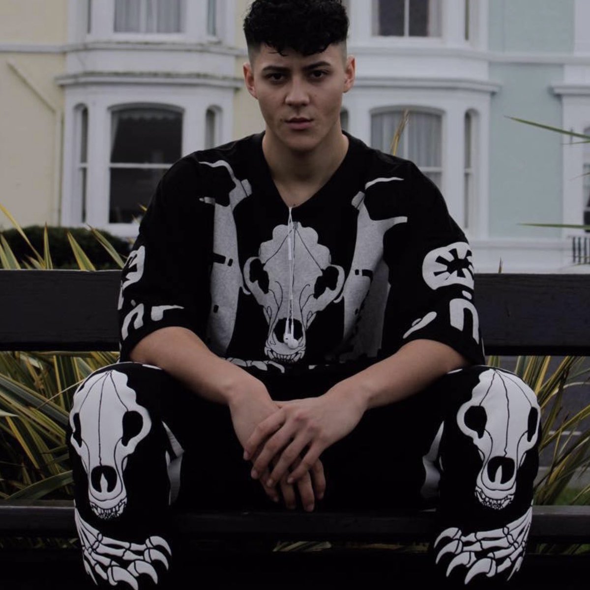 Saz_Fans's tweet photo. #FlexingMore #Muscles #SimilarPose #DifferentLocation 🙊
@ItsSarioSolomon https://t.co/voYEDIrlLg