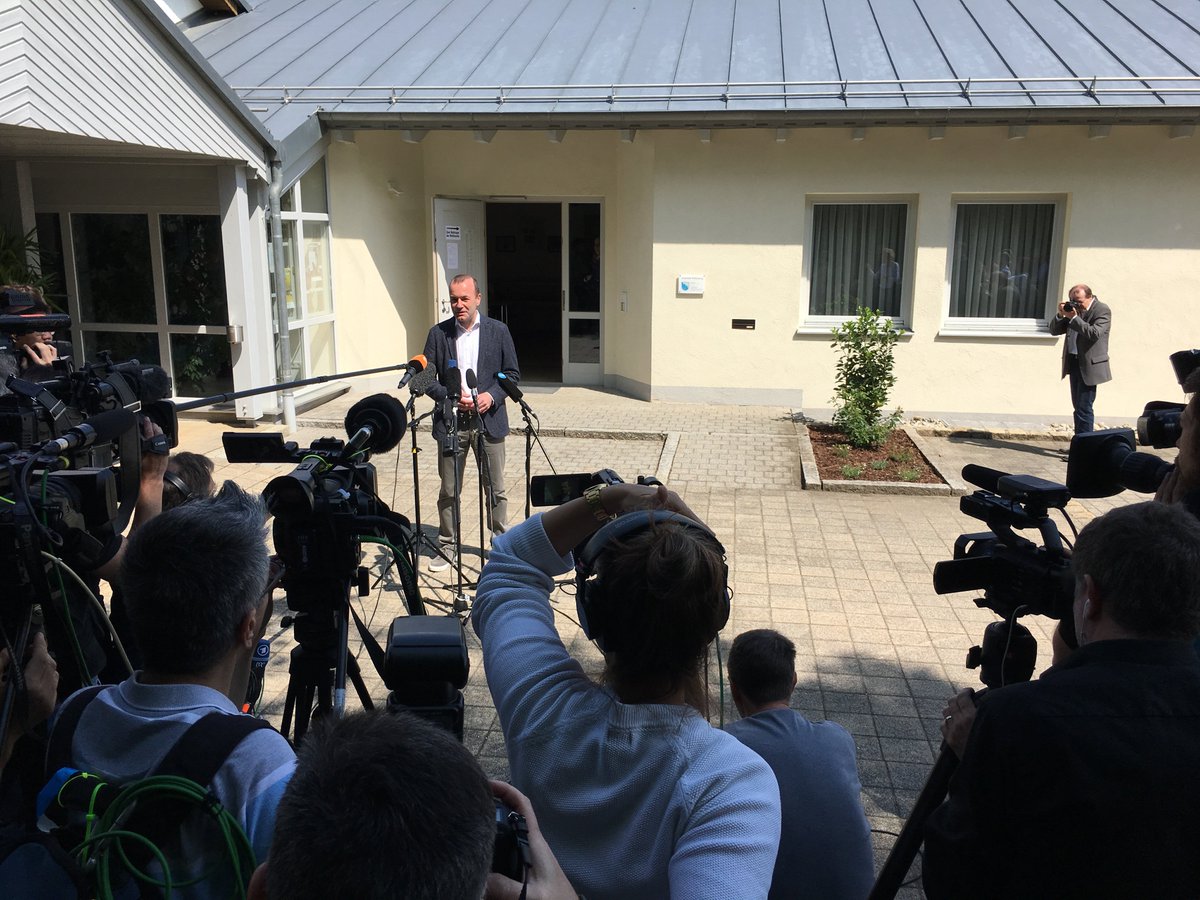 clausatz's tweet photo. Our polling station in #Wildenberg has probably never seen more journalists than today. – Brief press statement by @ManfredWeber (@EPP), candidate for president of the @EU_Commission.
#EUelections2019 #GoVote https://t.co/ZUHIewAyEZ