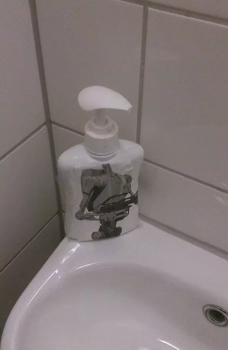 D7fFCZmX4AAudGn?format=jpg&name=900x900
