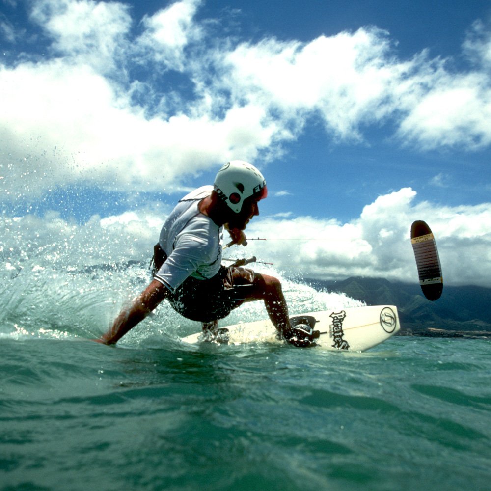 Powerkiteshop's tweet photo. Old School Sunday photo with Jason Furness kiteboarding on 4-line handles. in the late 1990's.
#powerkiteshop #kiteboarding #kitesurfing #kitesurfingphotos #kitesurfingphotography #kitesurfingworld #extremesports https://t.co/uT46FVkNsi