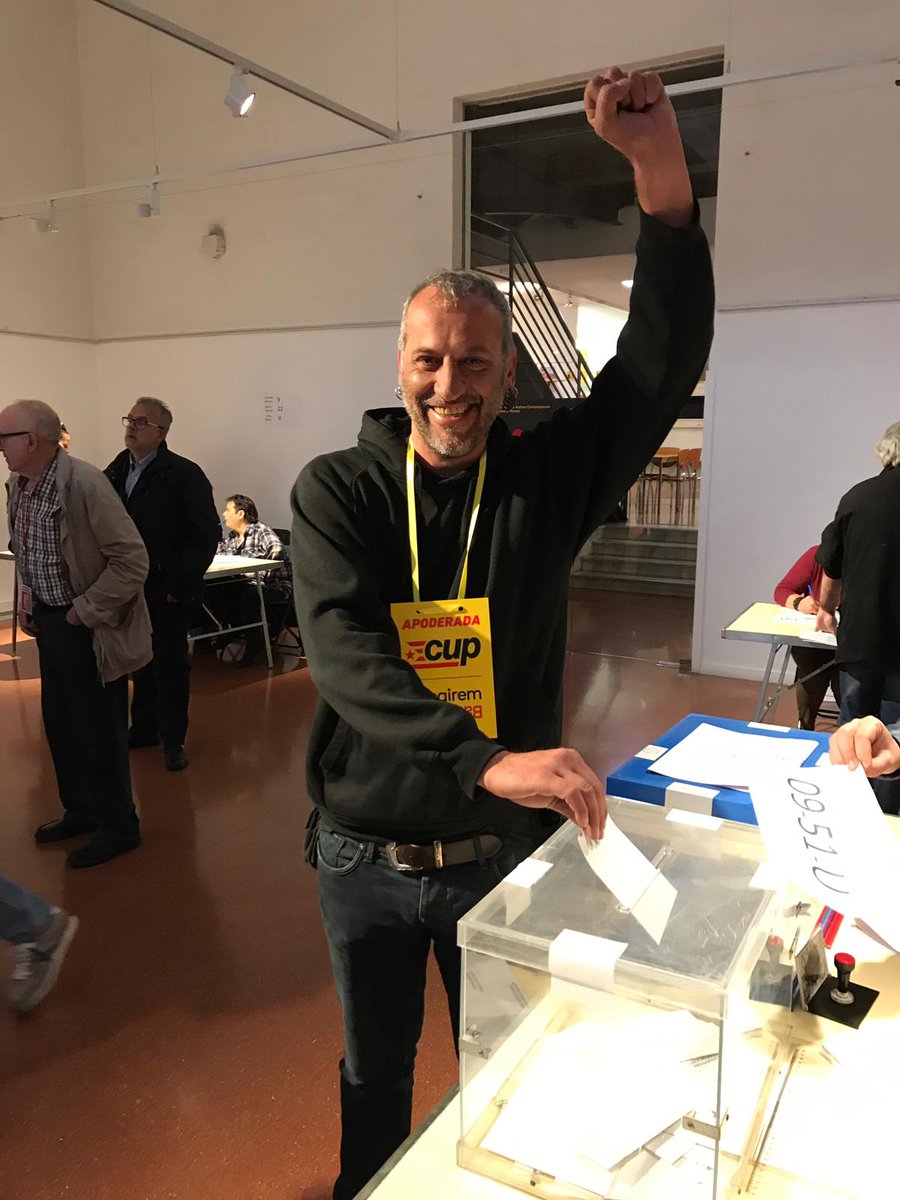 Amb un somriure la revolta #Atrevides26M #AmbPasFerm