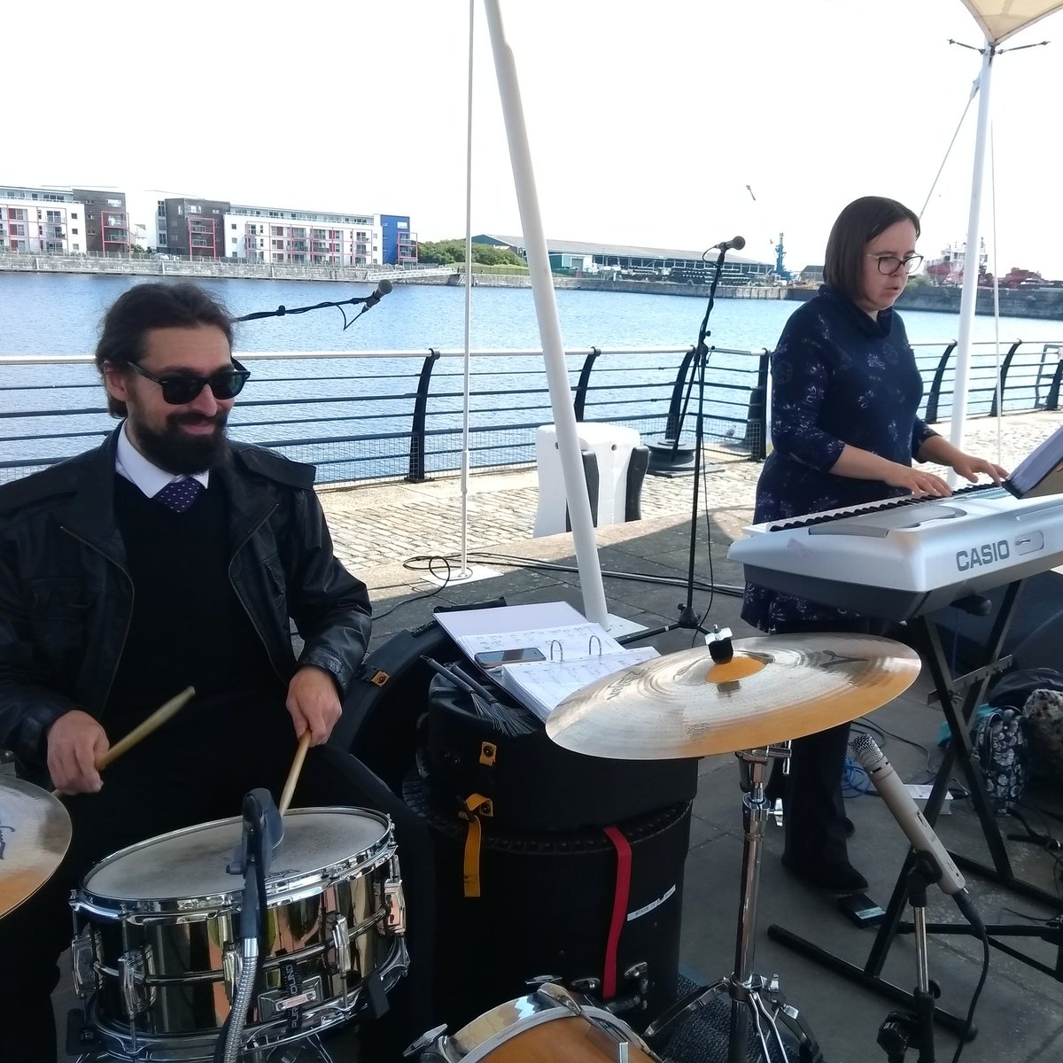 CloudNineJazz's tweet photo. Lovely time as always yesterday at @ChathamFestival in the beautiful sunshine 😎 #chathammaritimefoodanddrinkfestival #foodanddrinkfestival #chatham #kent #livemusic #jazz #band #trio #singer #drummer #pianist https://t.co/KqjEe89ebP