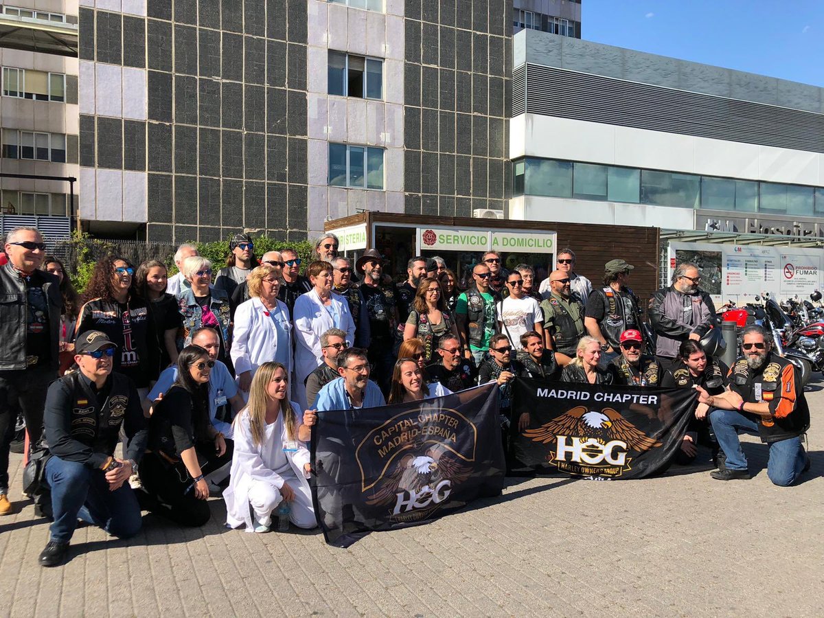 HOGCapital's tweet photo. Este jueves estuvimos con nuestros amigos de @madrid_chapter en el XII Maratón de Donación de Sangre del @HOSPITALLAPAZ visitando como ya es costumbre a esos campeones que luchan cada día por ganar su batalla. Nos llenáis el ❤️d alegría al veros disfrutar a pesar de todo, Cracks! https://t.co/AaTMsAsYfb
