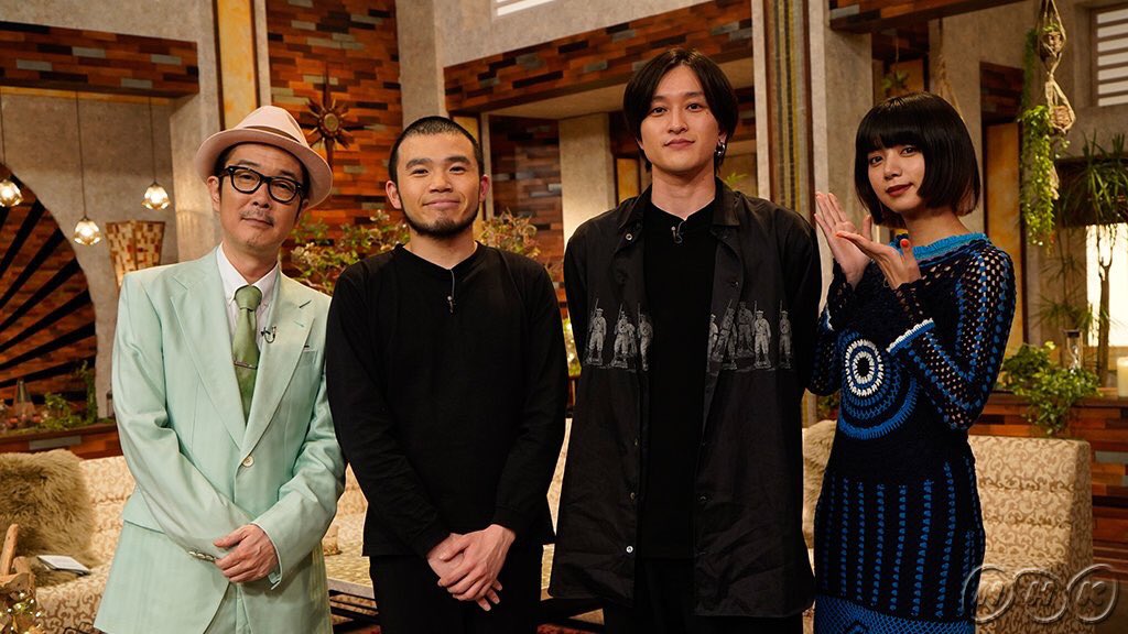MOROHA_AFRO's tweet photo. 本日テレビ出演、二本あります。
先ずは22:50からNHK-BSプレミアム���The Covers」。
「米」と、「明日があるさ(カバー)」を演りました。
終演後、UKがNHKの皆さんに「GRAYZONE」を手渡していたのが今後にどう影響するのか！期待大！(やけくそ) https://t.co/GFZh24bILl