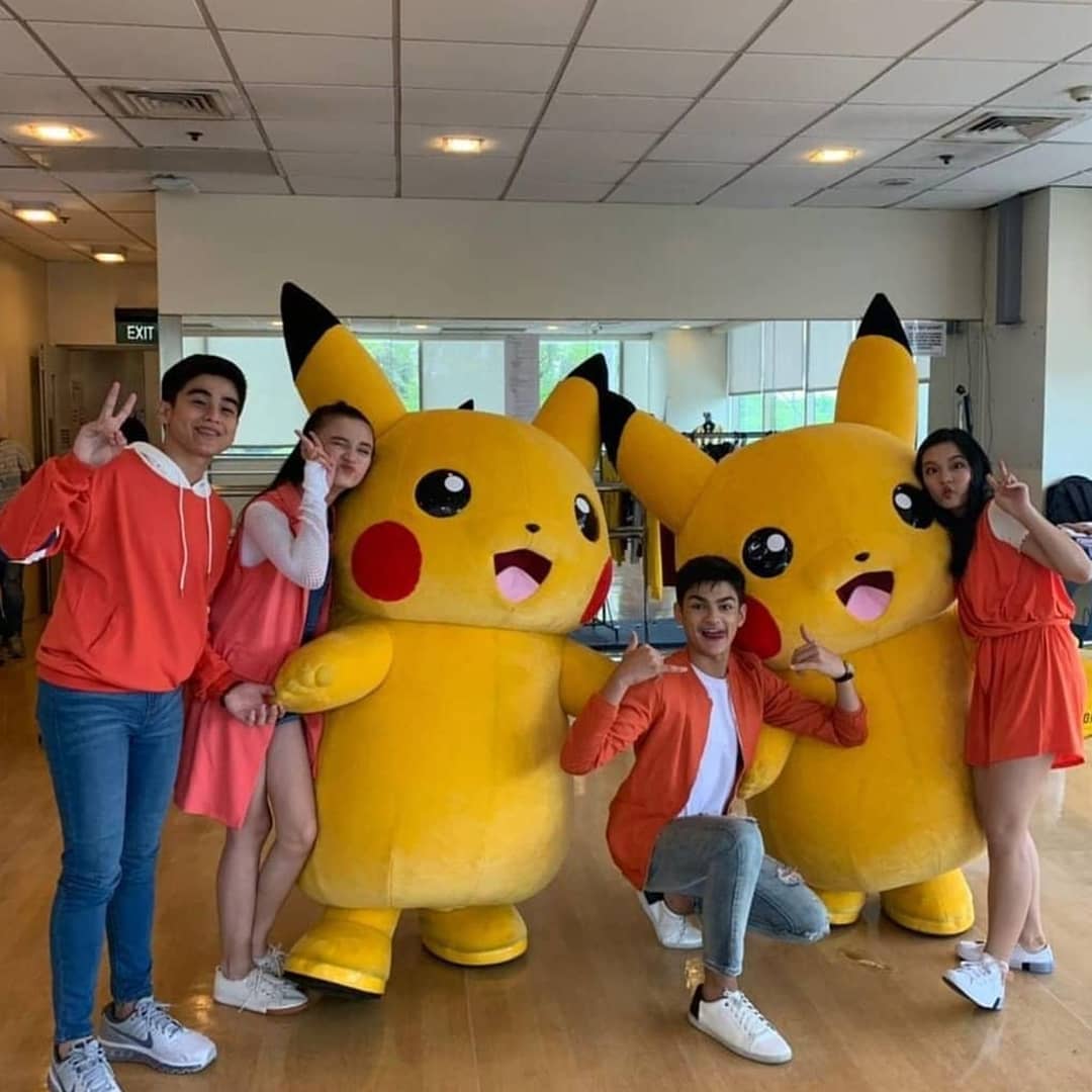 Sparkle_GMA's tweet photo. .@WillAshley17, @realsofiapablo, Althea Ablan, and @roelandbruce on Sunday Pinasaya earlier today! They will be the voices behind Pokemon XYZ on GMA Network, which premieres tomorrow at 8am! #SPSSundayFunday https://t.co/Hsm6koJaif