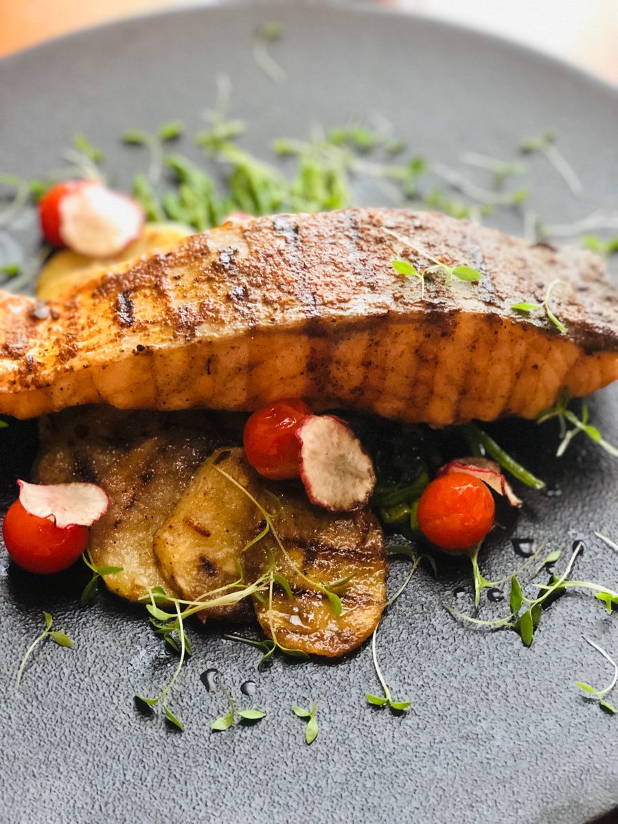 TangySorbet's tweet photo. #JonathansKitchen is a @gourmetpssprt partner restaurant in Hyderabad serving fantastic global cuisine. Do try out their international delicacies such as Baked Brie, blackened Salmon Steak & Grilled Prawns & Philadelphia Cheesecake. @HiHyderabad @swachhhyderabad https://t.co/KmDLNSyy4r