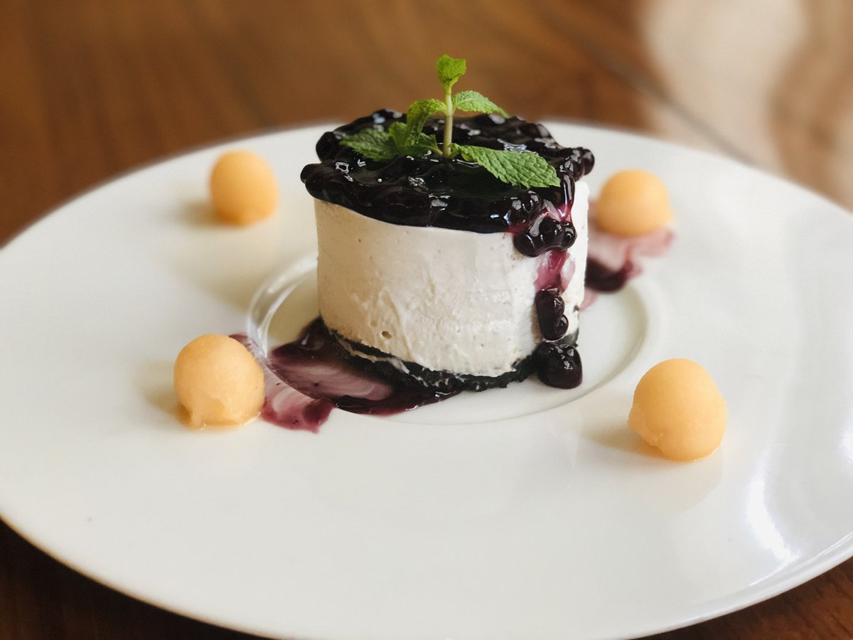 TangySorbet's tweet photo. #JonathansKitchen is a @gourmetpssprt partner restaurant in Hyderabad serving fantastic global cuisine. Do try out their international delicacies such as Baked Brie, blackened Salmon Steak & Grilled Prawns & Philadelphia Cheesecake. @HiHyderabad @swachhhyderabad https://t.co/KmDLNSyy4r