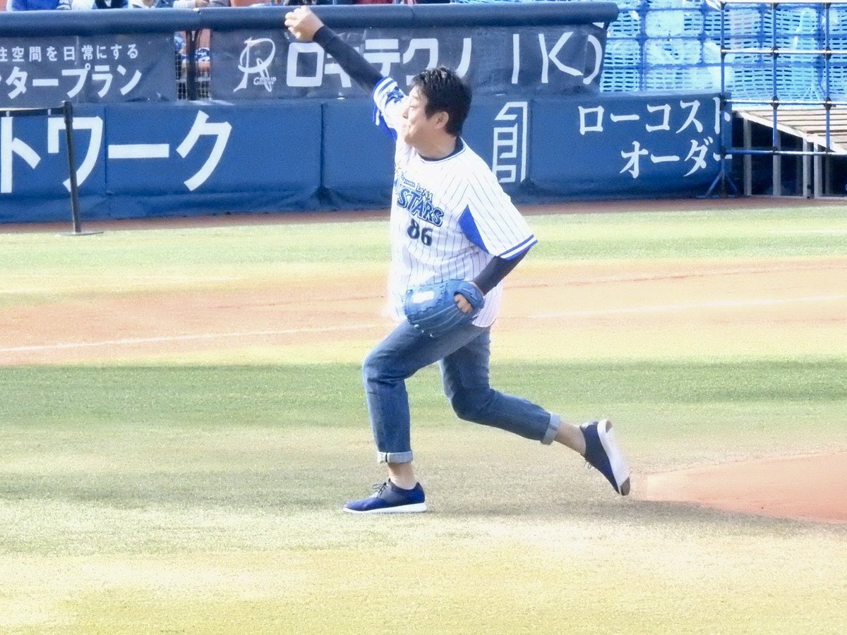 hamayoko36's tweet photo. 懐かしい写真が出てきました😅

ちゃんと自分で撮りました笑
この時はベイスターズも好きでTUBEも好きで幸せだったな😍😍😍

#前田亘輝 ＃TUBE https://t.co/Tffu9KuIRC