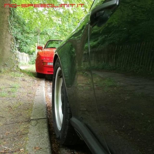 NoSpeedLimit_it's tweet photo. #aircooledporsche #watercooledporsche #porsche911carrera30 #porsche944 #carsofbrussels https://t.co/zoc9Wi42QD https://t.co/Ui9WgDa8Tl