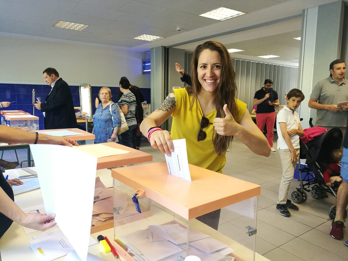 UPYD_Madrid's tweet photo. Para el Ayto. de Madrid, @MeryEugen , ha votado. 👏👏👏#MadridSobresaliente #Elecciones26M #ApoderadosUPYD https://t.co/oW6iBQZYZs