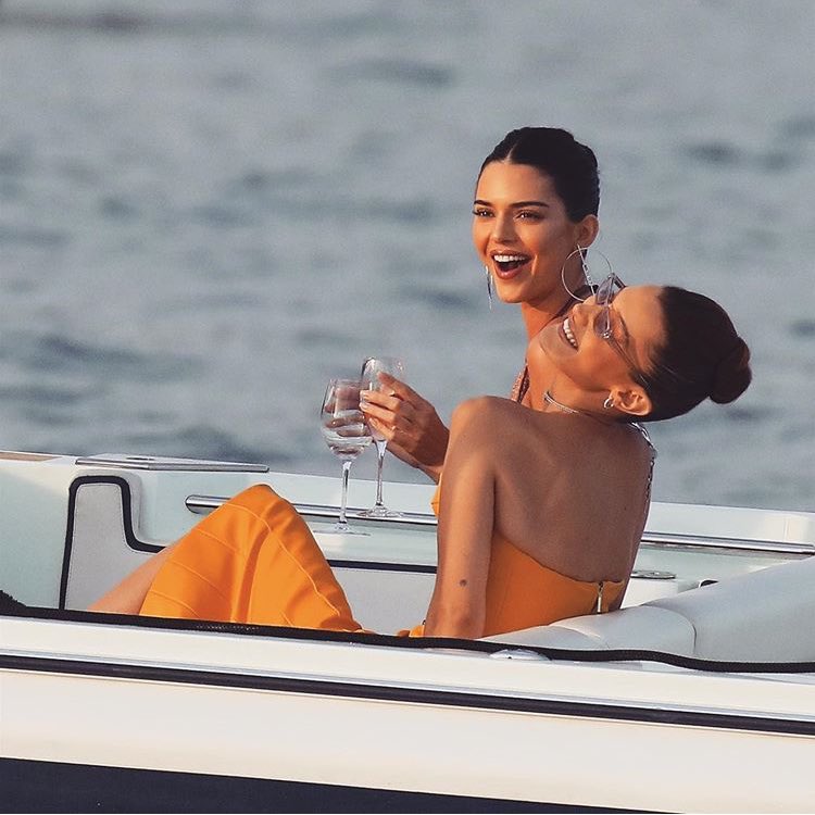 parisianchIoe's tweet photo. manifesting this into my life please and thank you https://t.co/VisiR7uiGs