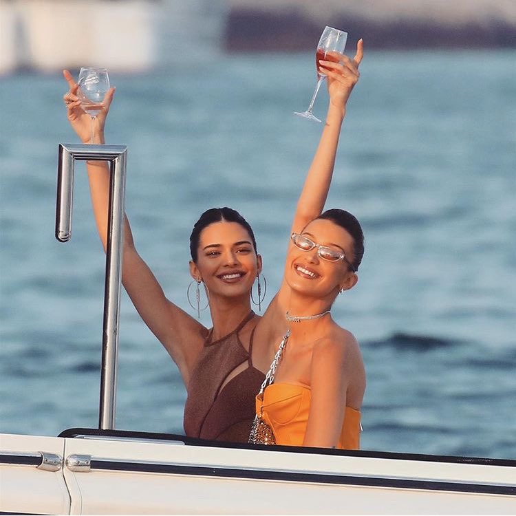 parisianchIoe's tweet photo. manifesting this into my life please and thank you https://t.co/VisiR7uiGs