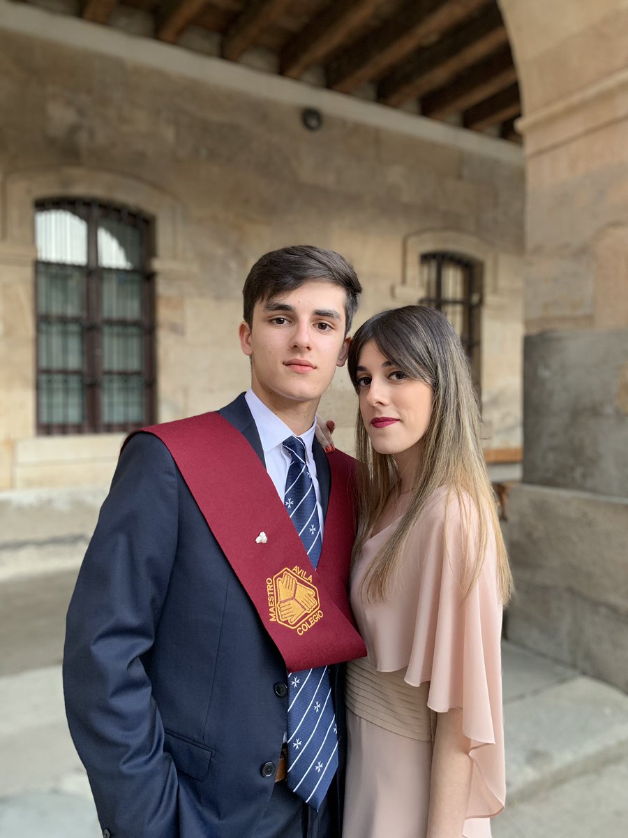 Enhorabuena chaval por tu graduación 🎓. Ahora a conquistar nuevos retos. Adelante Siempre.