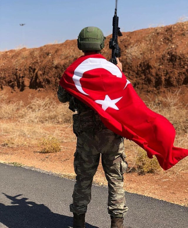 Mustafa22008835's tweet photo. Ülkesi için can verenlere ses ver. #UzmCvslaraSesVerTurkiye https://t.co/x228gyRnmw