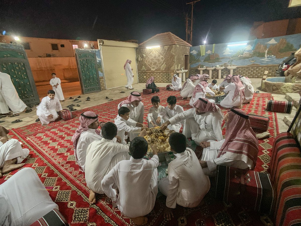 وليمة الإفطار عادة يحافظ عليها أهالي الجوف في رمضان
juof7.com/?p=3998044