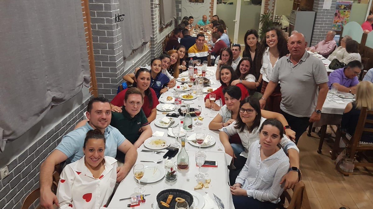 MarMenorFminas's tweet photo. 📷| ¡Gran broche de oro para cerrar la temporada! 🏆 Nuestras guerreras sumaron ➕3️⃣ en su último partido (5-0) de Liga 🆚 la @EFLAALJORRA. 

Los goles fueron obra de Albita (x2), Alba Prieto (x2) y Lidia. ¡Ponemos punto y final a esta temporada! ¡El año que viene seguimos!💙⚪️👠 https://t.co/Kru1lUu387