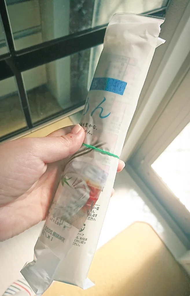 この開け方なぜか思いつかなかった・・・そうめんとかパスタとかの袋はこう開けよう！！